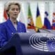 La presidenta de la Comisión Europea, Ursula von der Leyen, habla durante un debate sobre la preparación para la reunión del Consejo Europeo, en el Parlamento Europeo en Estrasburgo, Francia, 18 de diciembre de 2024. La sesión del Parlamento Europeo se llevará a cabo del 16 al 19 de diciembre de 2024. (Francia, Estrasburgo) 
EFE/EPA/RONALD WITTEK