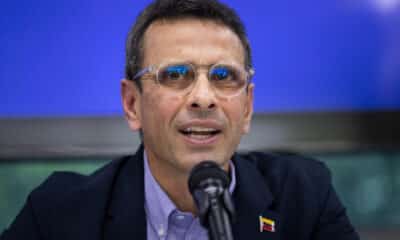 Fotografía de archivo del 22 de agosto de 2023 del excandidato presidencial Henrique Capriles en Caracas (Venezuela). EFE/ Rayner Peña