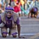 Un creyente participa en la peregrinación al santuario de San Lázaro, este martes al sur de La Habana (Cuba).EFE/Ernesto Mastrascusa