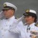 La capitana de fragata Liliana Ortiz saluda durante una ceremonia este viernes, en Cartagena (Colombia). EFE/ Ricardo Maldonado Rozo