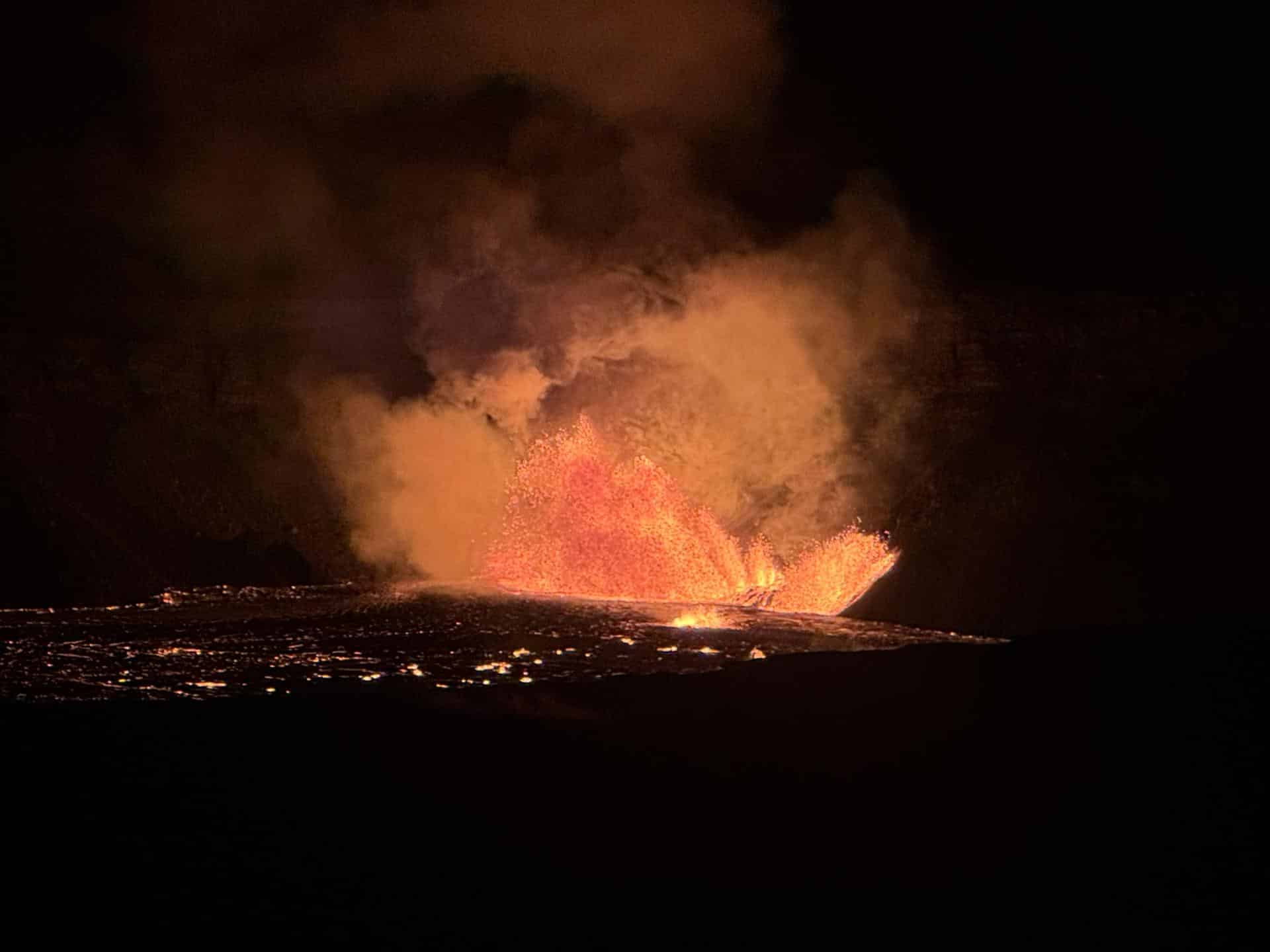 Fotografía divulgada por el Servicio Geológico de EE.UU. (USGS) del volcán Kilauea en erupción.EFE/ Servicio Geológico de EE.UU. (USGS) /SOLO USO EDITORIAL/SOLO DISPONIBLE PARA ILUSTRAR LA NOTICIA QUE ACOMPAÑA (CRÉDITO OBLIGATORIO)