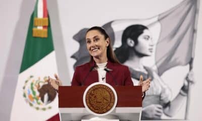 La presidenta de México, Claudia Sheinbaum, participa este jueves durante una rueda de prensa en Palacio Nacional de la Ciudad de México (México). EFE/José Méndez