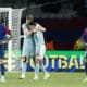 El delantero noruego del Atlético de Madrid Alexander Sørloth (2i) celebra con Nahuel Molina su gol durante el partido de la jornada 18 de LaLiga ante el FC Barcelona. EFE/Quique García