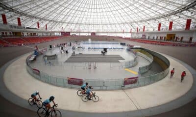 Fotografía de archivo, tomada el pasado 14 de marzo, en la que se registró una vista panorámica general del interior del velódromo de la Villa Deportiva Nacional (Videna), en Lima (Perú). EFE/Paolo Aguilar