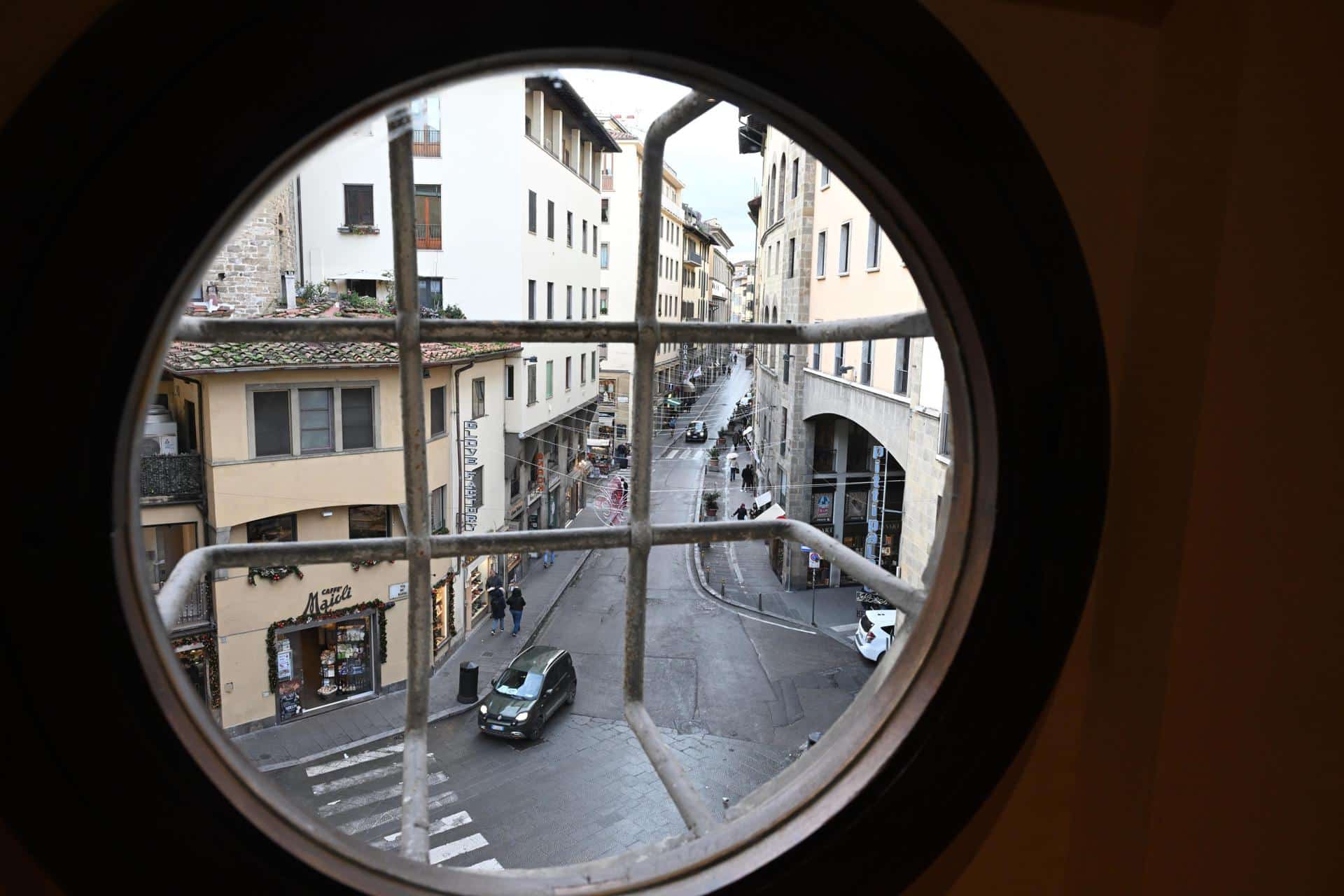 El Corredor de Vasari reabre tras una restauración de ocho años en Florencia, Italia, 20 de diciembre de 2024. (Italy, Florence) EFE/EPA/CLAUDIO GIOVANNINI