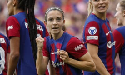 La centrocampista del FC Barcelona Aitana Bonmatí celebra su gol ante el Olympique de Lyon, en el estadio de San Mamés, en Bilbao en foto de archivo de Miguel Toña. EFE