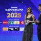 Los presentadores Marina Granziera (i) y Juan José Buscalia participan en el sorteo de la primera fase de la Copa Sudamericana 2025. EFE/ Juan Pablo Pino