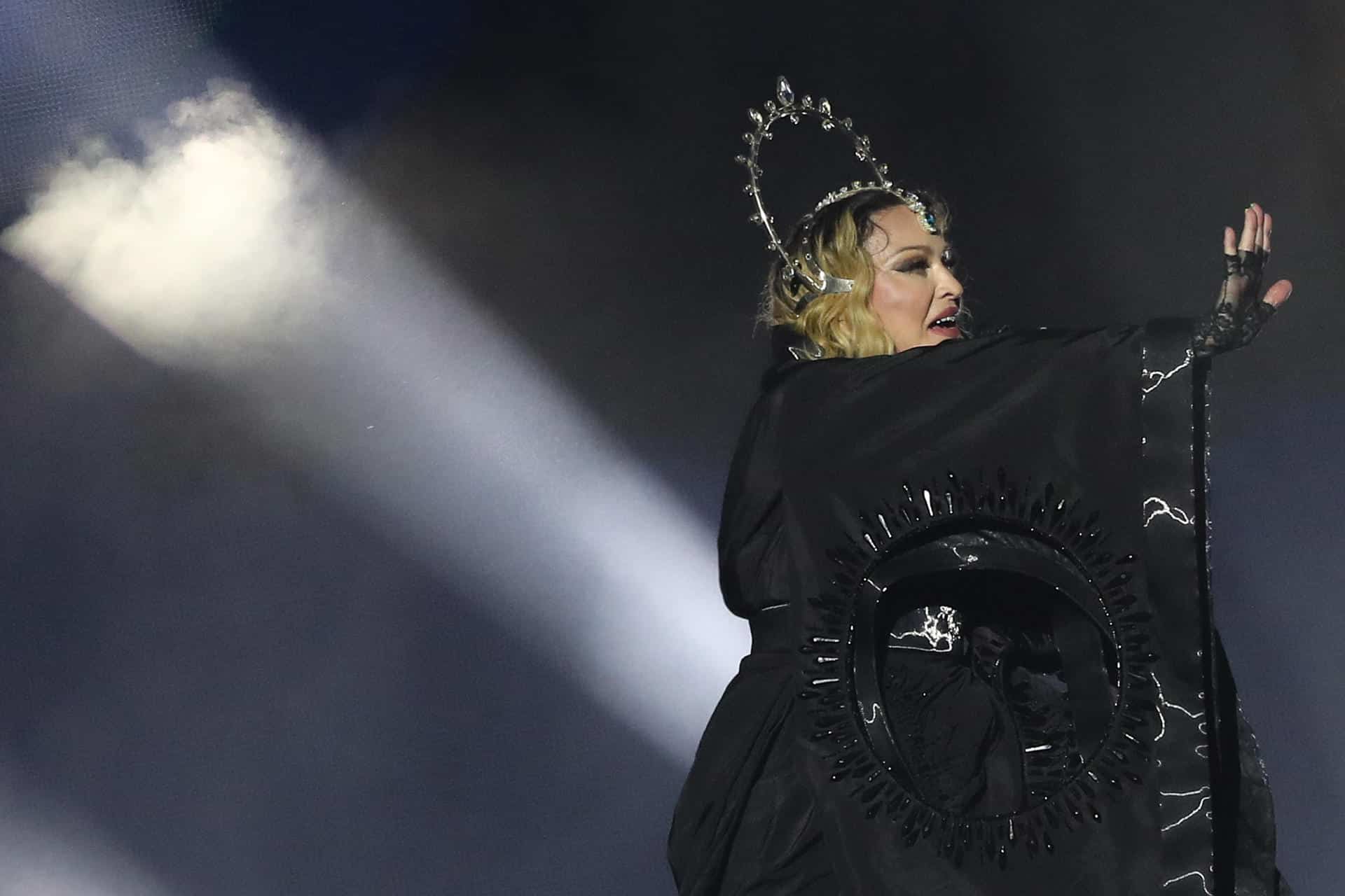 Foto de archivo de la cantante Madonna en un concierto gratuito en Mayo de 2025 en la playa de Copacabana en Río de Janeiro (Brasil). EFE/ André Coelho