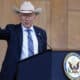 El embajador de Estados Unidos en México, Ken Salazar habla durante un acto protocolario este martes, en Ciudad de México (México). 
 EFE/ Mario Guzmán