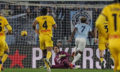 Dele-Bashiru marca el 1-0. EFE/EPA/GIUSEPPE LAMI