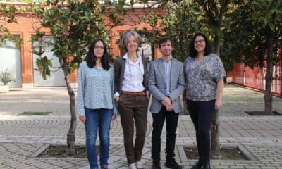 Desde la izda: Elena Cid y Liset Menéndez de la Prida (Instituto Cajal CSIC), Manuel Valiente y Mariam Al-Masmudi (CNIO) / Pilar Quijada. CSIC