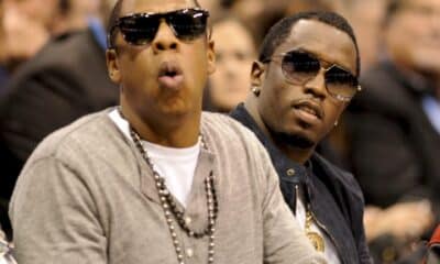 Fotografía de archivo de los raperos estadounidenses Jay Z (i) y Diddy (d). EFE/Paul Buck