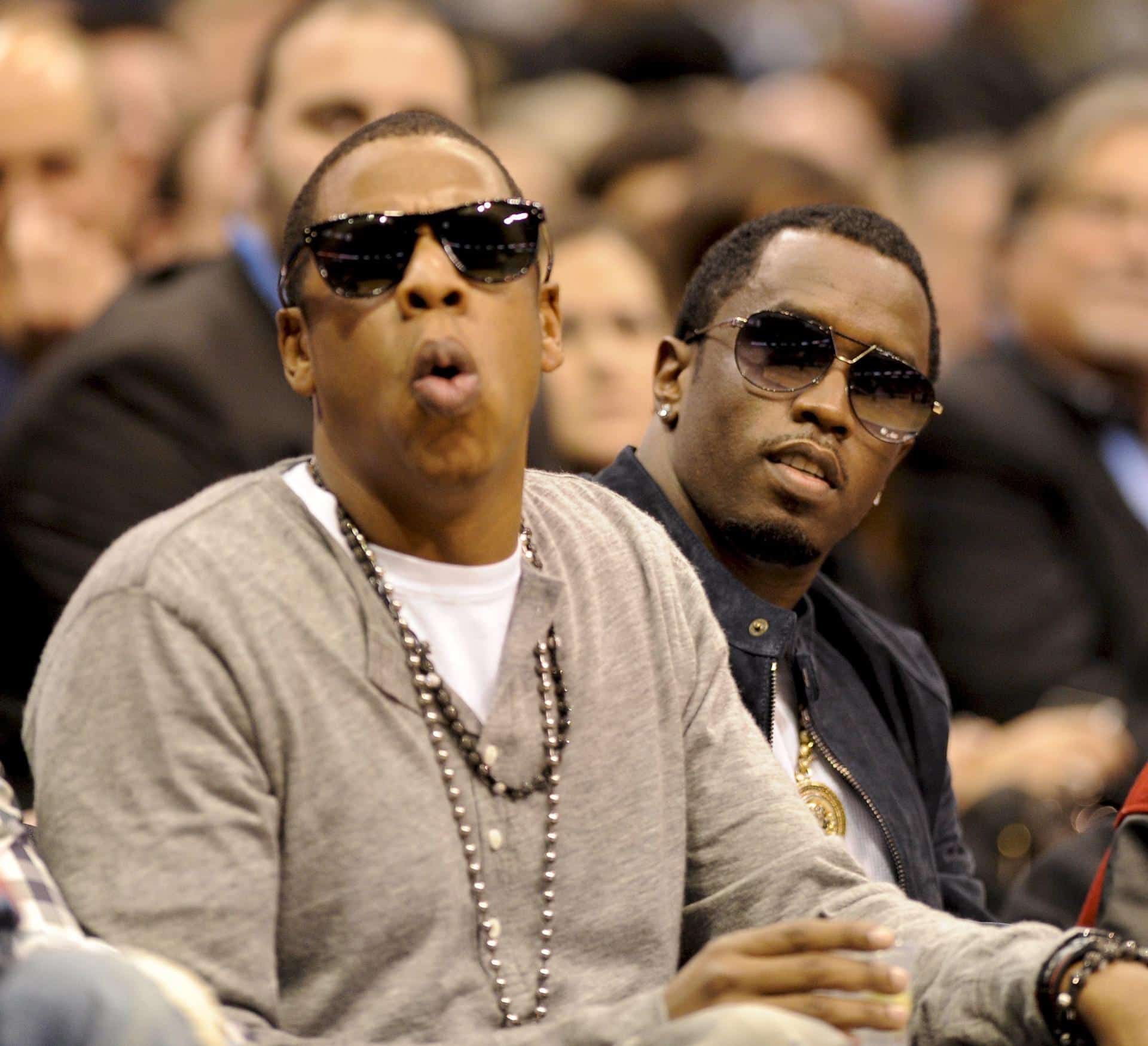 Fotografía de archivo de los raperos estadounidenses Jay Z (i) y Diddy (d). EFE/Paul Buck