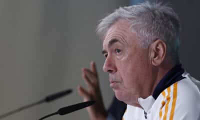 El técnico del Real Madrid, Carlo Ancelotti, durantee la rueda de prensa después del entrenamiento del equipo en Valdebebas (Madrid). EFE/ Javier Lizón