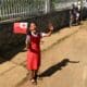 Fotografía de archivo de una niña sosteniendo la bandera de Tonga. 
EFE/EPA/LUKAS COCH AUSTRALIA AND NEW ZEALAND OUT