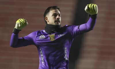 Imagen de archivo del guardameta boliviano Guillermo Viscarra, quien este lunes ha definido su traspaso al Alianza Lima peruano. EFE/ Esteban Biba