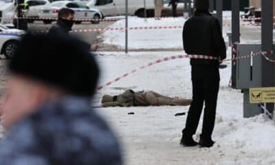 Imagen del atentado con bomba que este martes mató en Moscú al teniente general Ígor Kirílov y a su ayudante. --LA FOTO PUEDE HERIR LA SENSIBILIDAD-- EFE/EPA/YURI KOCHETKOV