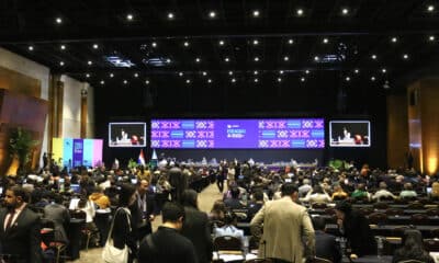 Delegados de diferentes países asisten a la sesión inaugural de la decimonovena reunión del Comité Intergubernamental para la Salvaguardia del Patrimonio Cultural Inmaterial de la Organización de las Naciones Unidas para la Educación, la Ciencia y la Cultura (Unesco), este lunes en Luque (Paraguay). EFE/ Nina Osorio