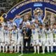 El Real Madrid celebra el título de la Copa Intercontinental en la final jugada en el estadio de Lusailm en Doha, Catar. EFE/EPA/NOUSHAD THEKKAYIL