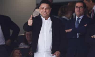 Ronaldo Nazário, propietario del Real Valladolid, durante un partido de su equipo en el estadio Santiago Bernabéu de Madrid. EFE/ Rodrigo Jimenez/Archivo