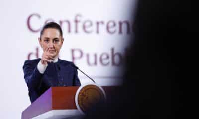 La presidenta de México, Claudia Sheinbaum, habla durante una rueda de prensa este jueves, en Palacio Nacional de la Ciudad de México (México). EFE/Sáshenka Gutiérrez