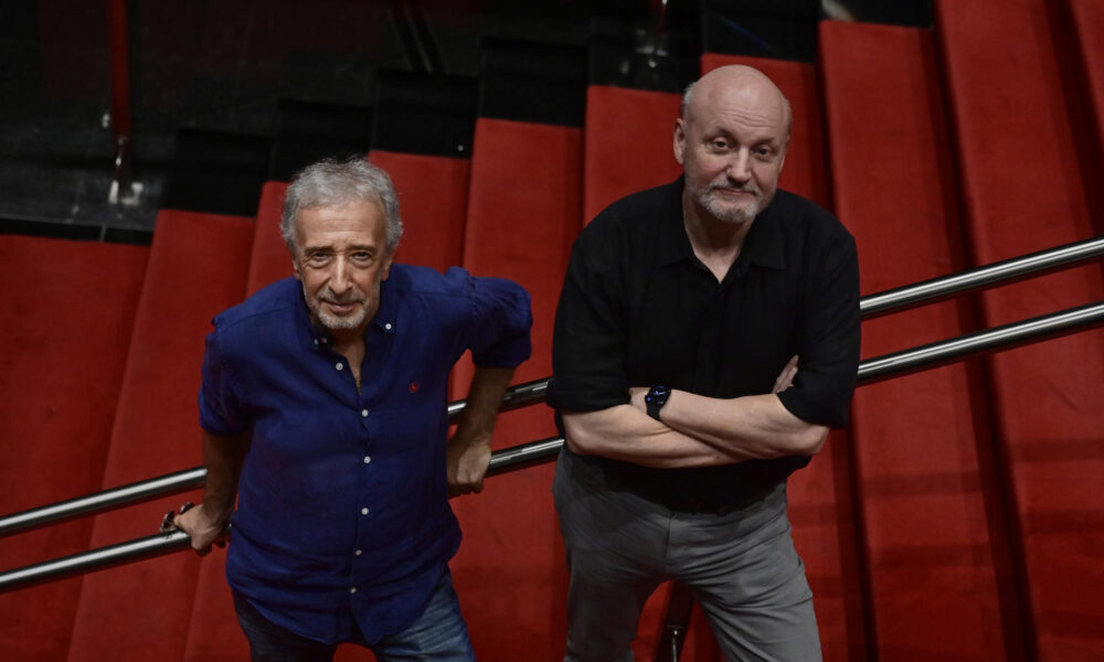 El actor Eduardo Blanco (i) y el director Juan José Campanella posan durante una entrevista con EFE este 13 de enero de 2025, en Buenos Aires (Argentina). EFE/ Matias Martin Campaya