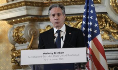 El secretario de Estado de EE. UU., Antony Blinken, pronuncia un discurso tras su reunión con el ministro de Relaciones Exteriores francés, Jean-Noel Barrot, en París, Francia, el 08 de enero de 2025. Francia EFE/EPA/THIBAULT CAMUS / POOL MAXPPP FUERA