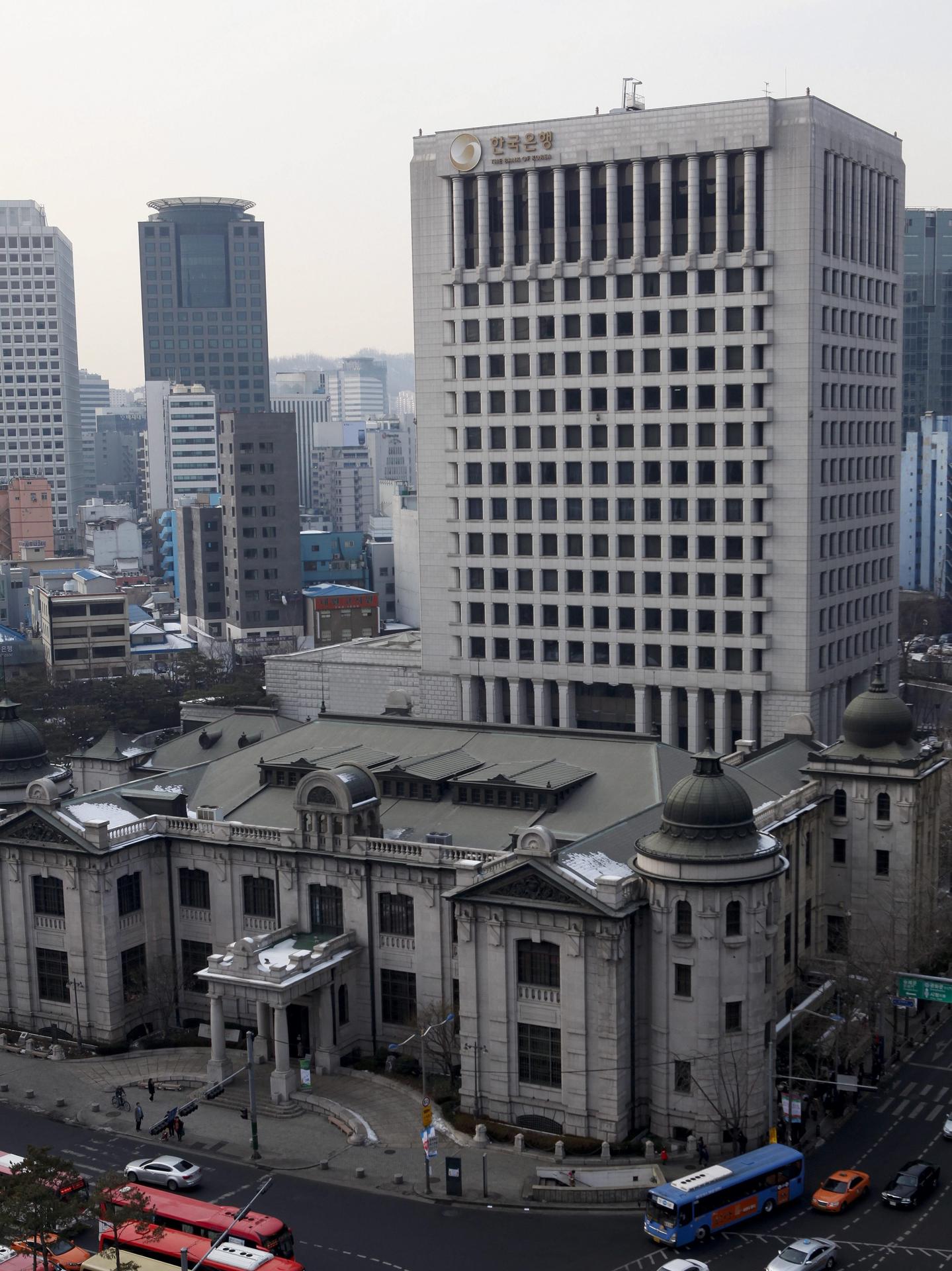 Vista exterior de la sede del banco central de Corea del Sur (BOK) en Seúl. EFE/Jeon Heon-Kyun