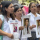 Imagen de archivo de familiares y amigos de la defensora de derechos humanos, Sandra Estefana Domínguez Martínez, desaparecida el 4 de octubre, se manifestaron para exigir su aparición con vida, en la ciudad de Oaxaca (México). EFE/Jesús Méndez