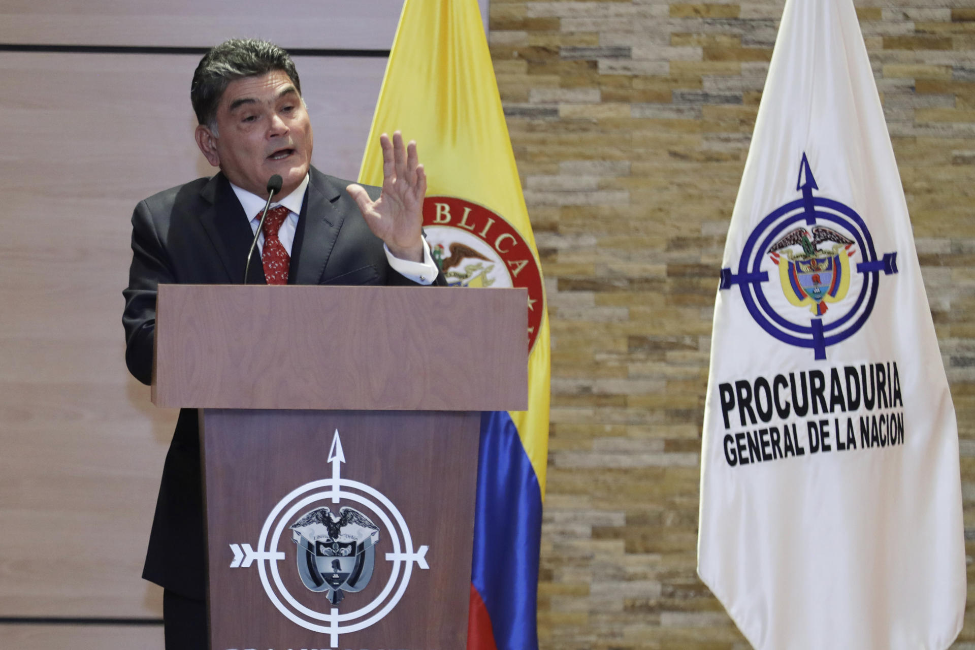 El procurador de Colombia Gregorio Eljach habla durante un acto este jueves, en Bogotá (Colombia). EFE/Carlos Ortega