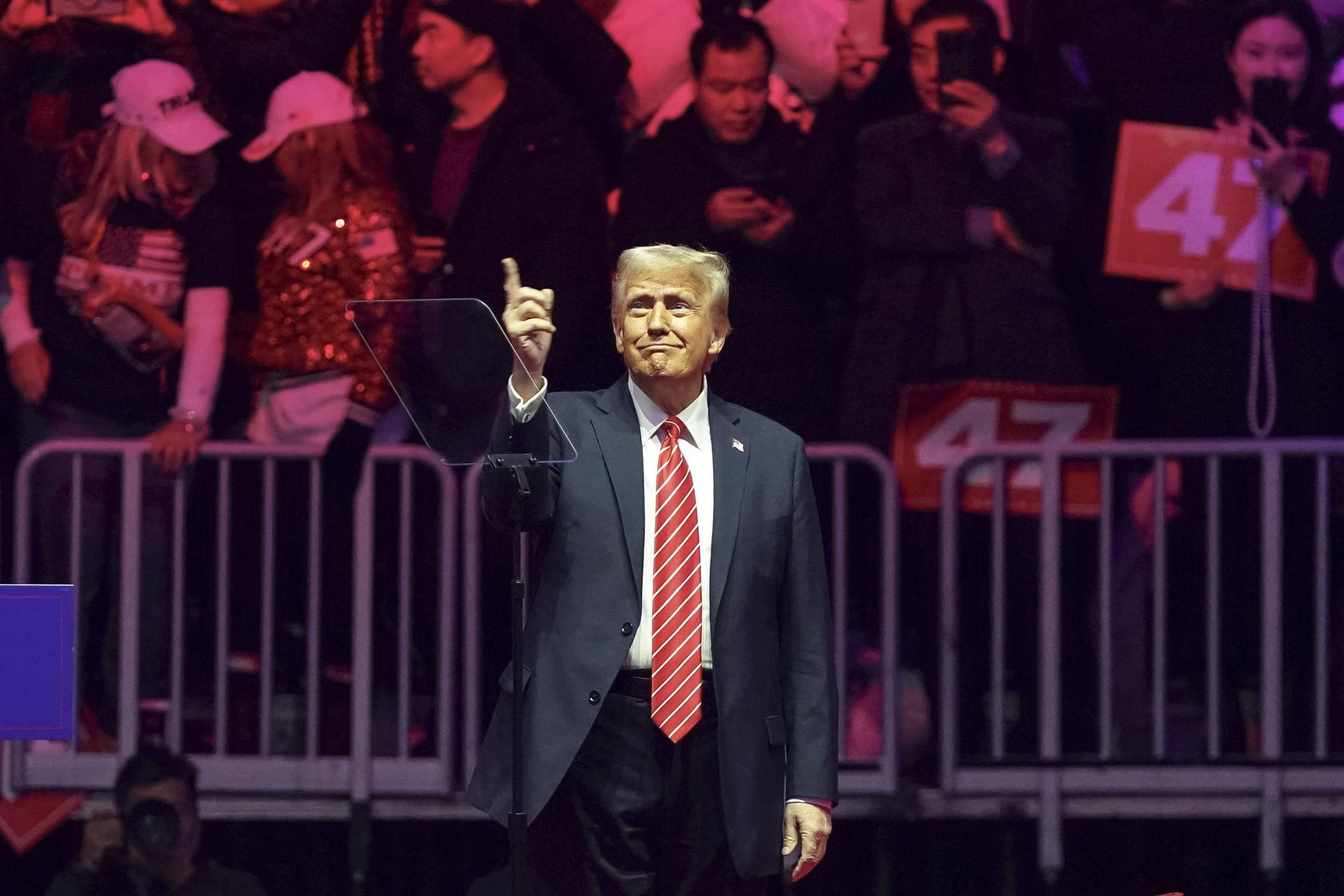 El presidente electo de EE.UU., Donald Trump, durante un mitin en Washington, el 19 de enero de 2025. EFE/EPA/WILL OLIVER