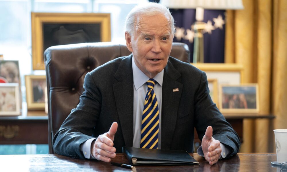 El presidente de EE.UU., Joe Biden, dialogó este viernes con su homólogo ucraniano, Volodímir Zelenski. EFE/EPA/Leigh Vogel/POOL