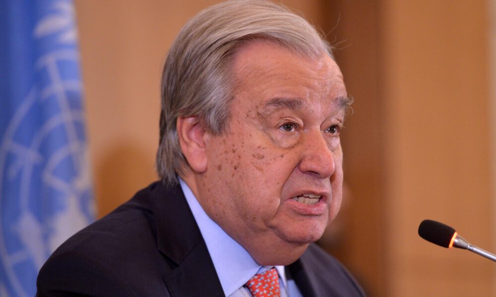 Fotografía de archivo del secretario General de las Naciones Unidas, Antonio Guterres, durante una conferencia de prensa en Beirut, Líbano, el 18 de enero de 2025.EFE/EPA/Wael Hamzeh