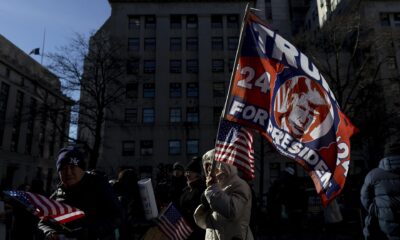 Fotografía de archivo del 10 de enero del 2025 de partidarios del presidente electo de los Estados Unidos, Donald Trump, en Nueva York (Estados Unidos). EFE/EPA/JUSTIN LANE