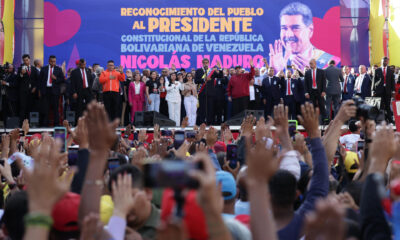 El líder chavista Nicolás Maduro (c) pronuncia un discurso durante un acto este viernes, en Caracas (Venezuela). EFE/ Ronald Peña R.