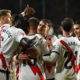 Los jugadores del Rayo Vallecano celebran el gol de Jorge De Frutos, segundo del equipo madrileño, durante el partido de la jornada 19 de LaLiga que Rayo Vallecano y Celta de Vigo disputan este viernes en el estadio de Vallecas. EFE/Juanjo Martín