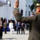 Fotografía cedida por el Palacio de Miraflores del líder chavista, Nicolás Maduro (i), durante un acto de Reconocimiento y Reafirmación de la Lealtad  este viernes, en Caracas (Venezuela). ayoritaria reivindica que Edmundo González Urrutia fue el ganador de los comicios de julio. EFE/ Palacio de Miraflores /