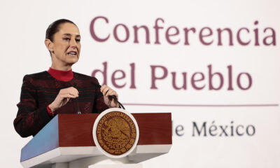 La presidenta de México, Claudia Sheinbaum, habla durante su conferencia de prensa matutina este miércoles, en el Palacio Nacional en la Ciudad de México (México). EFE/ José Méndez