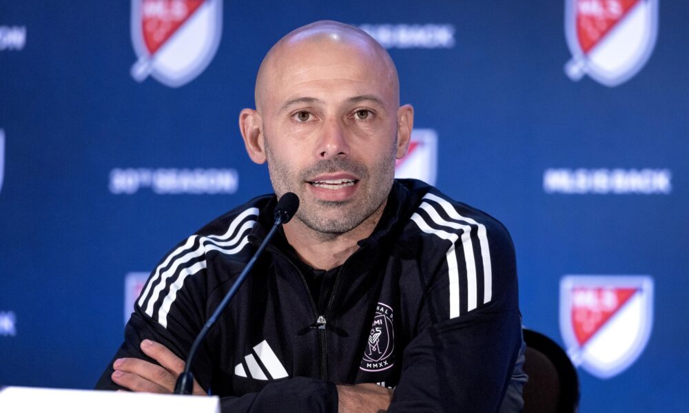 El entrenador del Inter Miami, Javier Mascherano, habla durante una conferencia de prensa en Miami (EE.UU.). EFE/CRISTOBAL HERRERA-ULASHKEVICH