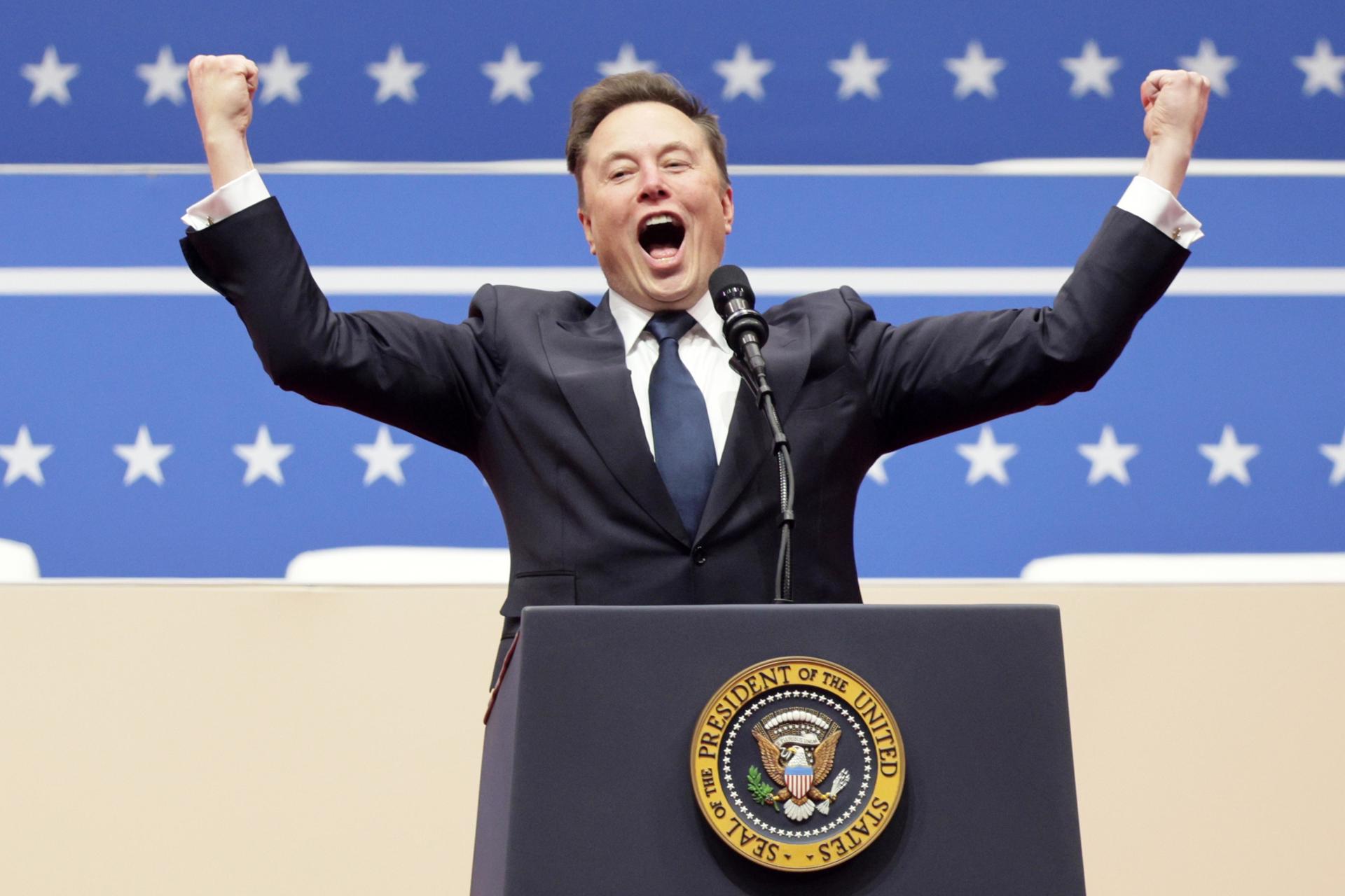 El CEO de Tesla, Elon Musk, saluda a las multitudes en el Capitol One Arena mientras sube al escenario durante la ceremonia de inauguración del presidente de EE. UU. Donald Trump en Washington, DC, EE. UU., 20 de enero de 2025. Trump tomó posesión de su segundo mandato como presidente de los Estados Unidos el 20 de enero. La inauguración presidencial se llevó a cabo en interiores debido a las temperaturas extremadamente frías en DC. Estados Unidos EFE/EPA/ALLISON DINNER