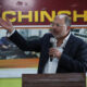 El candidato presidencial por el partido conservador Social Cristiano, Henry Kronfle, habla durante un evento con el gremio de Maestros Mecánicos de Pichincha este martes, en Quito (Ecuador). EFE/ José Jácome