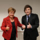 Fotografía tomada de la cuenta oficial X de la directora gerente del Fondo Monetario Internacional (FMI), Kristalina Georgieva, @KGeorgiev, donde se la observa saludando al presidente de Argentina, Javier Milei, durante una reunión en Washington (EE.UU.). EFE/ @kgeorgiev