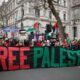 Activistas propalestinos se manifiestan este sábado, 18 de junio de 2025, en Londres. Decenas de personas se manifestaron este sábado en Londres para pedir la retirada de las tropas israelíes de Gaza y la liberación de los palestinos detenidos ilegalmente, en vísperas de que entre en vigor el alto el fuego acordado entre Israel y Hamás. EFE/EPA/DAVID CLIFF