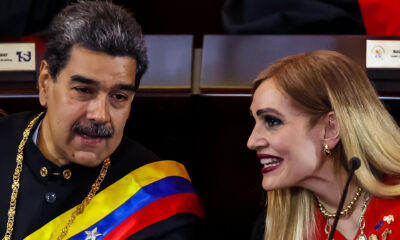 Fotografía de archivo del mandatario de Venezuela, Nicolás Maduro, junto a la presidenta del Tribunal Supremo de Justicia (TSJ) de Venezuela, la chavista Caryslia Rodríguez, durante el inicio del año judicial en la sede del Tribunal Supremo de Justicia, en Caracas (Venezuela). EFE/ Miguel Gutiérrez