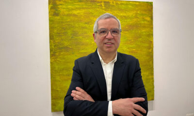 El artista español Alberto Reguera inauguró este jueves en Bruselas la muestra individual "La couleur physique" ("El Color Físico"), una primera aparición artística tras su última presentación en el Instituto Cervantes de Bruselas en 2011. EFE/Sara Morato Núñez