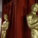 Fotografía de archivo de estatuas de los Oscar en la alfombra de llegadas durante los preparativos para la 95a ceremonia anual de los Premios Oscar en el Dolby Theatre en Hollywood, Los Ángeles, California, EE. UU. .EFE/EPA/John G. Mabanglo