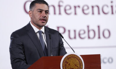 El secretario de Seguridad y Protección Ciudadana, Omar García Harfuch, habla durante una rueda de prensa este jueves, en el Palacio Nacional de la Ciudad de México (México). EFE/ Mario Guzmán