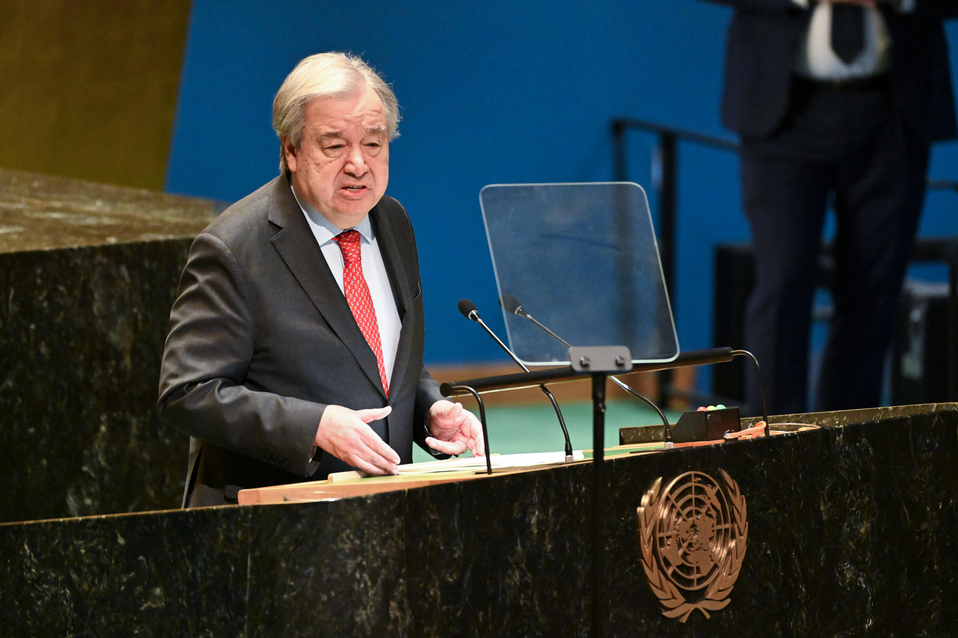 Fotografía cedida por la ONU donde aparece su secretario general, António Guterres, durante un discurso ante la Asamblea General para presentar sus prioridades para el año 2025 este miércoles, en la sede del organismo en Nueva York (Estados Unidos). EFE/Evan Schneider/ONU /SOLO USO EDITORIAL /NO VENTAS /SOLO DISPONIBLE PARA ILUSTRAR LA NOTICIA QUE ACOMPAÑA /CRÉDITO OBLIGATORIO