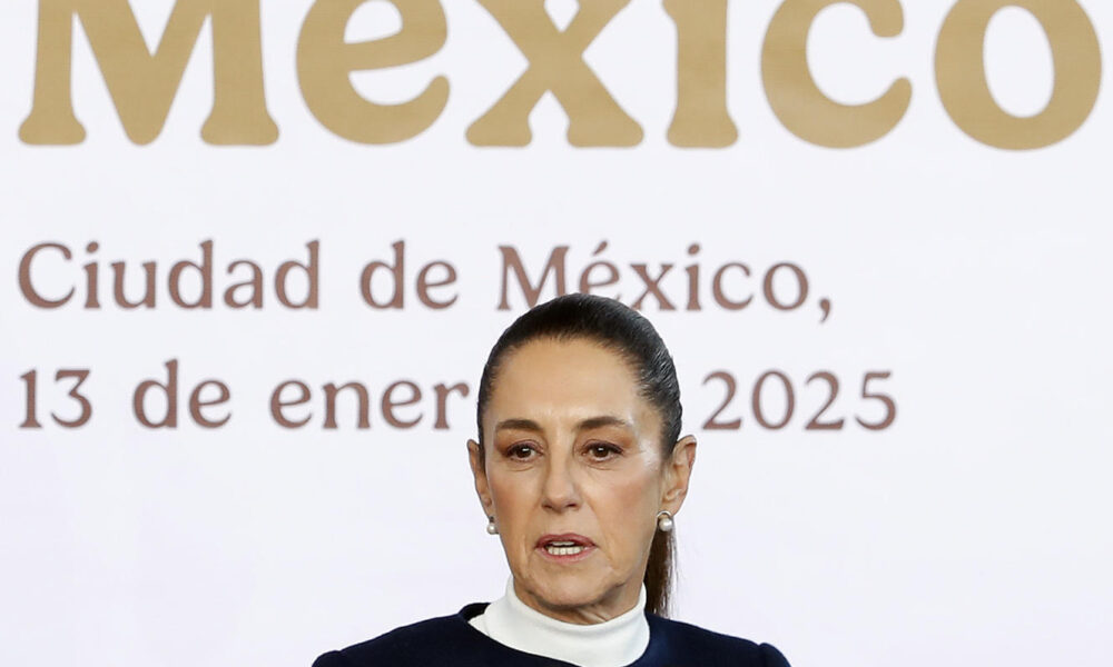 La Presidenta de México, Claudia Sheinbaum, habla durante la presentación del 'Plan México' este lunes, en el Museo Nacional de Antropología e Historia de la Ciudad de México (México). EFE/ Mario Guzmán