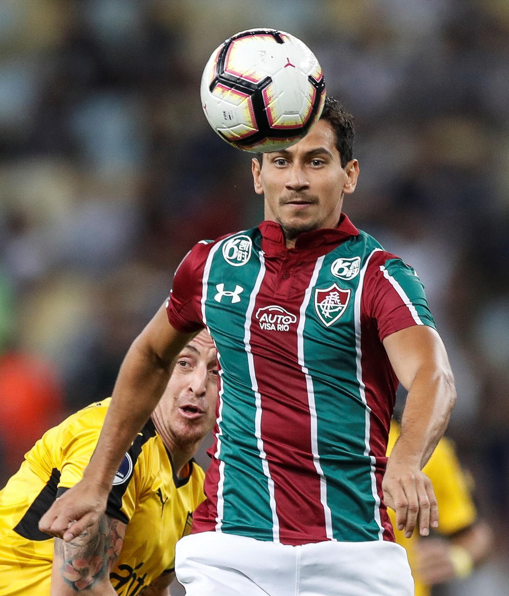 Foto de archivo de Paulo Henrique Ganso, creativo de Fluminense, a quien los médicos le han detectado una "pequeña miocarditis" que ha hecho prudente su separación temporal de la plantilla, según informó este sábado el club carioca. EFE/ Antonio Lacerda